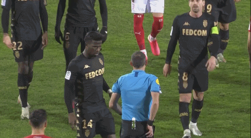 欧冠进球30+球员仅两人客场进球多于主场：姆巴佩、里瓦尔多（欧冠30+进球球员中，仅姆巴佩与里瓦尔多客场进球数超过主场）